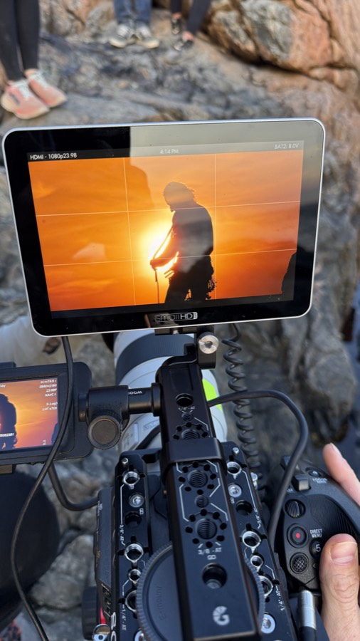 Camera monitor showing the sunset silhouette shot.